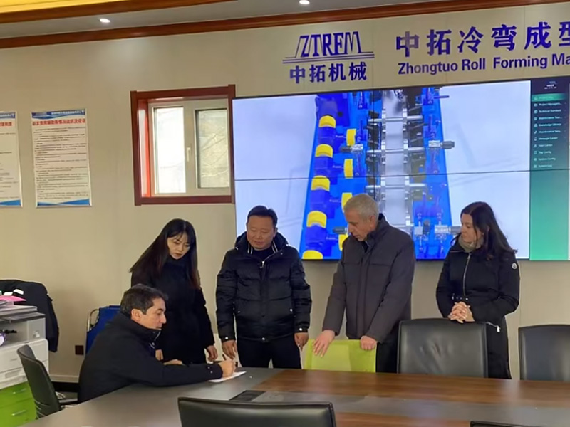 2025中拓冷彎開(kāi)年大捷！新年新征程中拓冷彎門框機(jī)敲開(kāi)西班牙市場(chǎng)大門